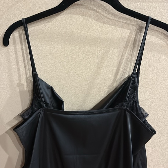 NWT Express satin Black Lace Detail cami thong BODYSUIT size Large - Picture 8 of 9